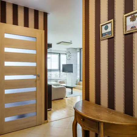 Panoramic Sea-view Penthouse Apartment *