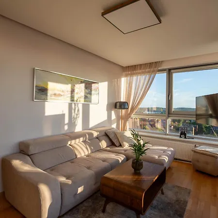 Panoramic Sea-view Penthouse * كلابيدا